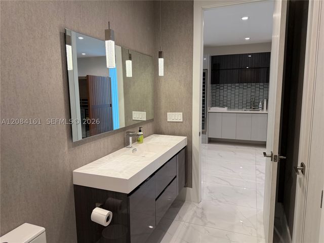 106 NE 16th Ter, Fort Lauderdale, FL 33301