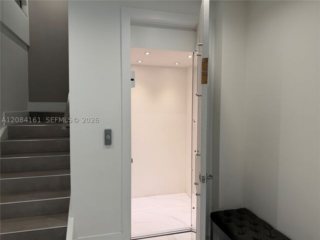 106 NE 16th Ter, Fort Lauderdale, FL 33301