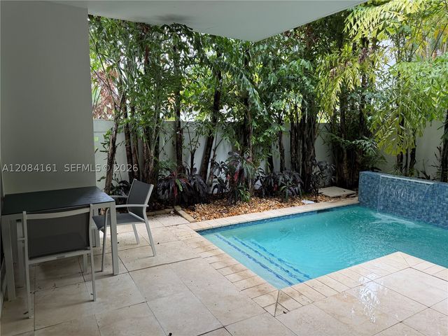106 NE 16th Ter, Fort Lauderdale, FL 33301