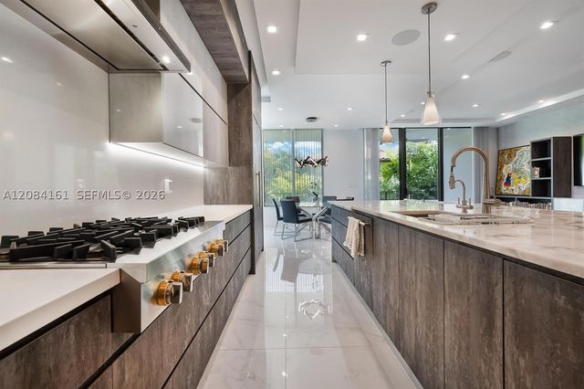 106 NE 16th Ter, Fort Lauderdale, FL 33301