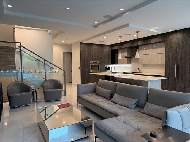 106 NE 16th Ter, Fort Lauderdale, FL 33301