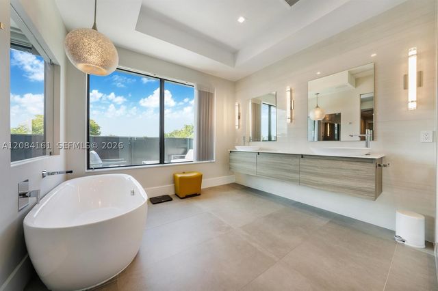106 NE 16th Ter, Fort Lauderdale, FL 33301