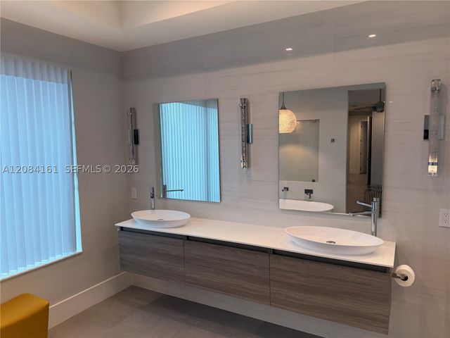 106 NE 16th Ter, Fort Lauderdale, FL 33301