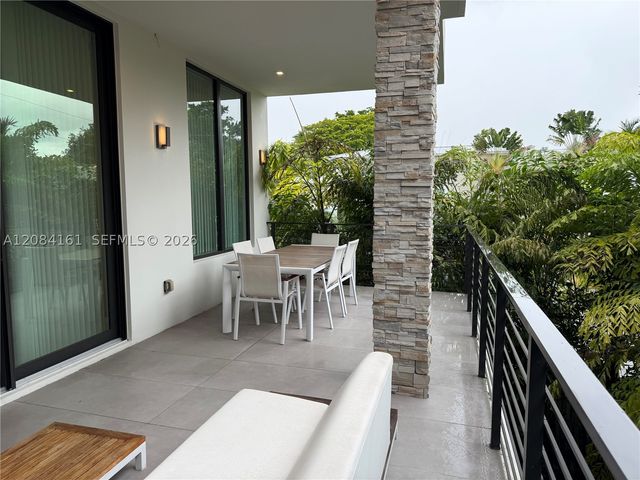 106 NE 16th Ter, Fort Lauderdale, FL 33301