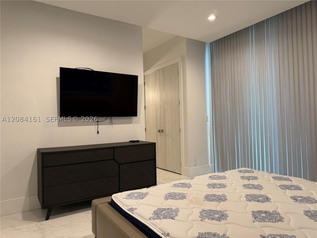 106 NE 16th Ter, Fort Lauderdale, FL 33301