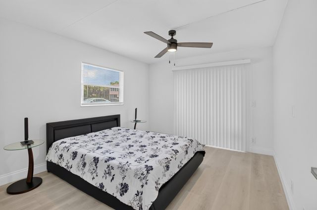 352 Brittany H, Delray Beach, FL 33446