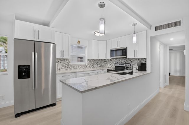 352 Brittany H, Delray Beach, FL 33446