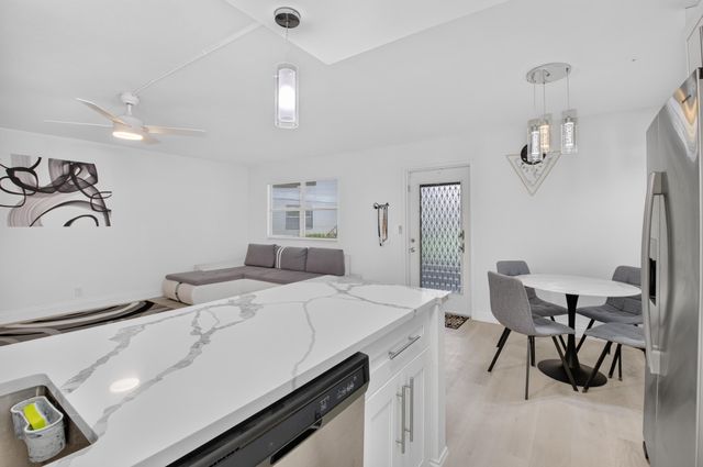352 Brittany H, Delray Beach, FL 33446