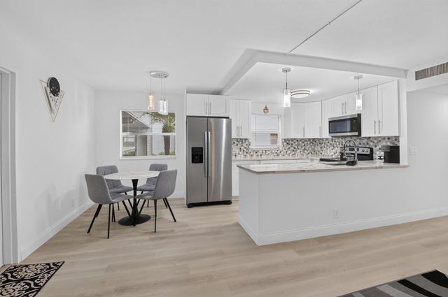 352 Brittany H, Delray Beach, FL 33446