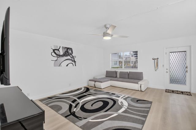352 Brittany H, Delray Beach, FL 33446