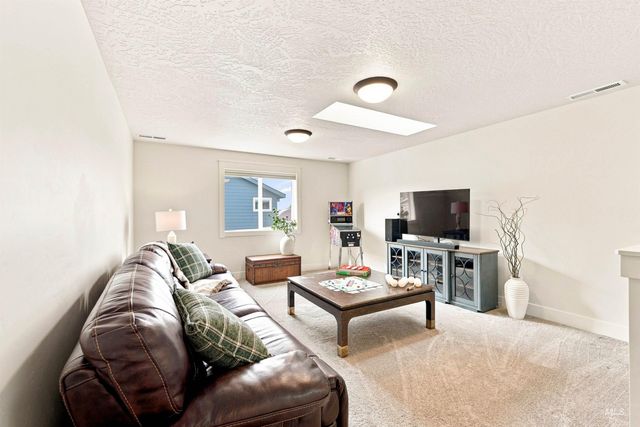 2255 N Sugar Loop Ave, Star, ID 83669