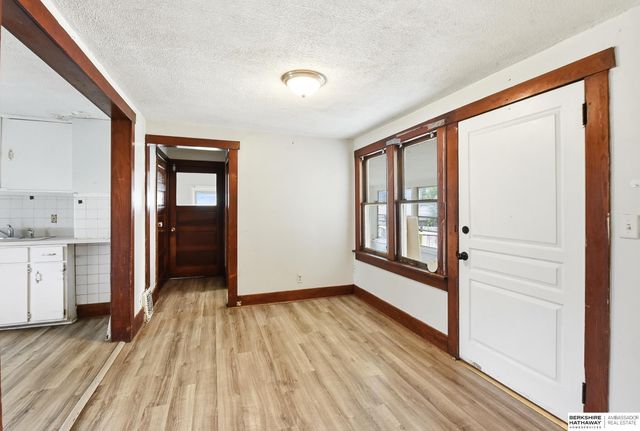 1915 S 11th Street, Omaha, NE 68108