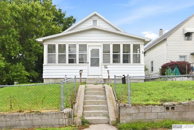 1915 S 11th Street, Omaha, NE 68108