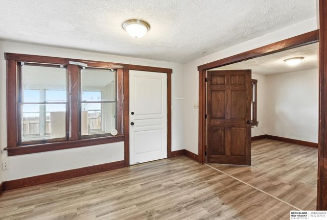1915 S 11th Street, Omaha, NE 68108