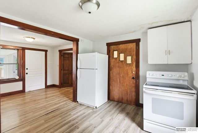 1915 S 11th Street, Omaha, NE 68108