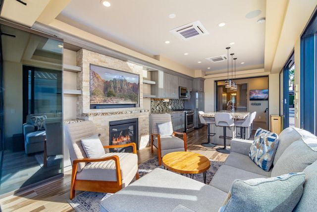 80501 Avenue 48 204, Indio, CA 92201