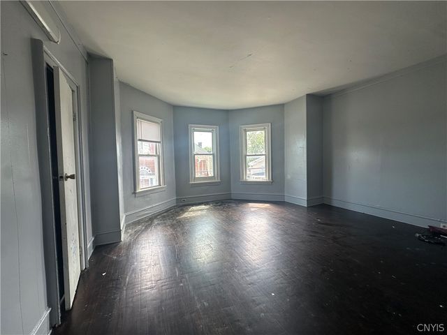 1506 Lodi Street, Syracuse, NY 13208