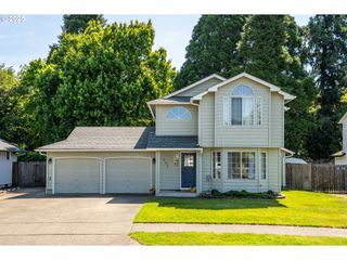 707 DRIFTWOOD Dr, Eugene, OR 97402