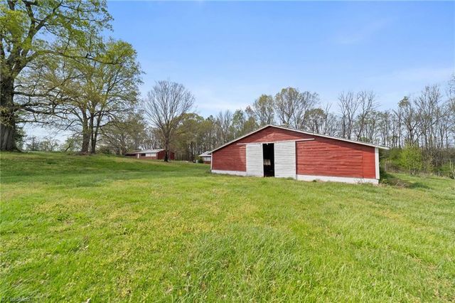 1561 Handy Road, Denton, NC 27239