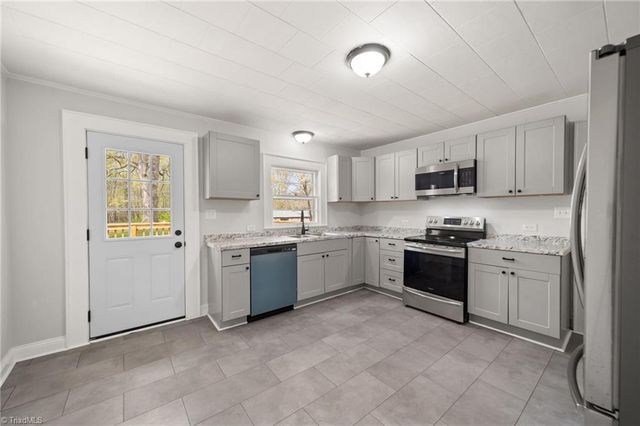 1561 Handy Road, Denton, NC 27239