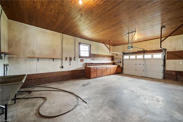 1561 Handy Road, Denton, NC 27239