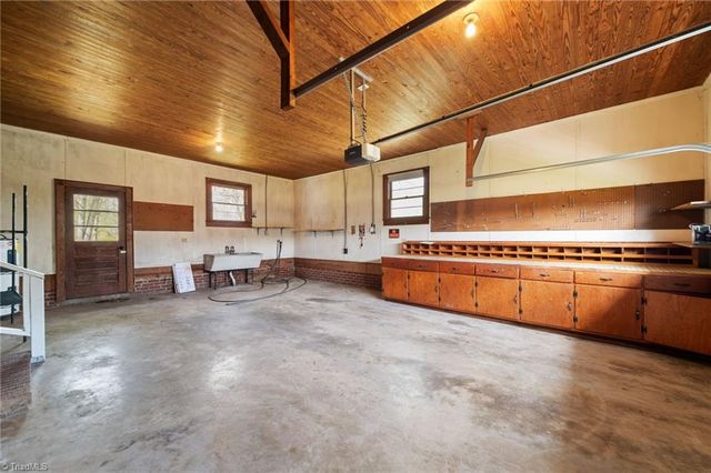 1561 Handy Road, Denton, NC 27239