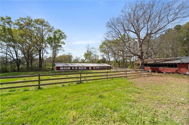 1561 Handy Road, Denton, NC 27239