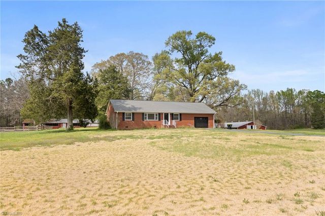 1561 Handy Road, Denton, NC 27239