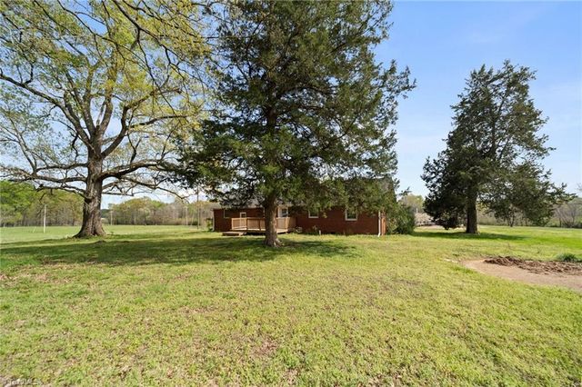 1561 Handy Road, Denton, NC 27239