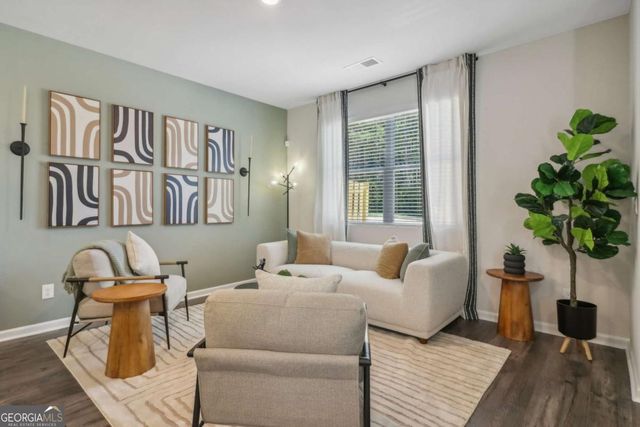 518 Woodcreek Circle SW 11, Atlanta, GA 30331