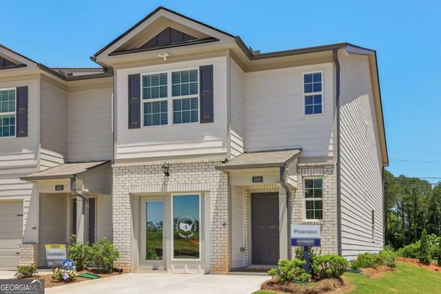 518 Woodcreek Circle SW 11, Atlanta, GA 30331
