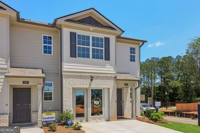 518 Woodcreek Circle SW 11, Atlanta, GA 30331
