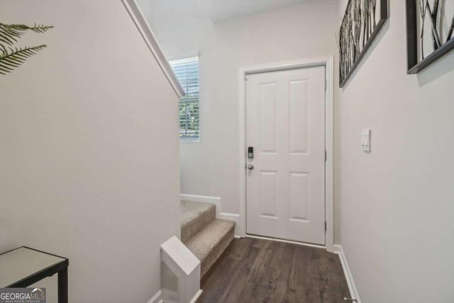518 Woodcreek Circle SW 11, Atlanta, GA 30331