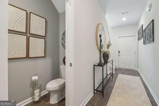 518 Woodcreek Circle SW 11, Atlanta, GA 30331
