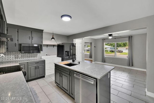3915 ANVERS Boulevard, Jacksonville, FL 32210