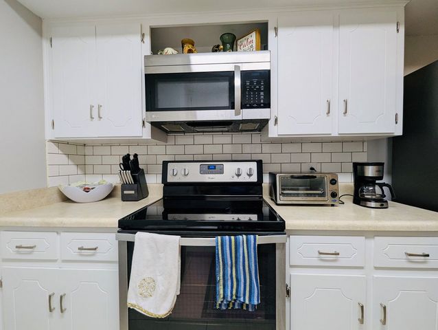 30 W Chadwick Circle, Dothan, AL 36305