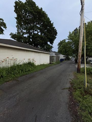 1419 Flett AVENUE, Racine, WI 53405