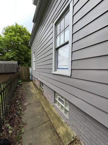 1419 Flett AVENUE, Racine, WI 53405