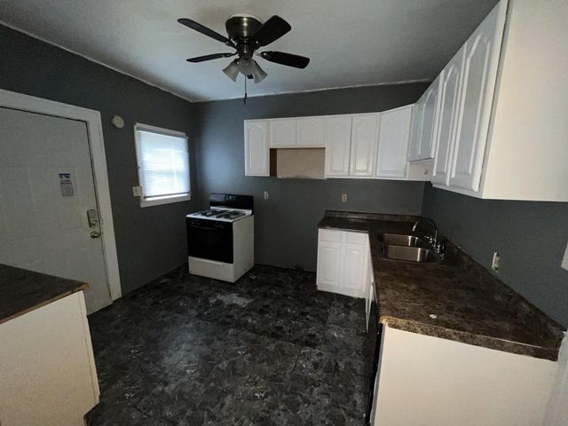1419 Flett AVENUE, Racine, WI 53405