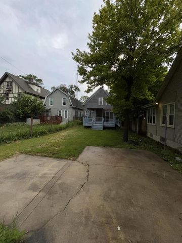 1419 Flett AVENUE, Racine, WI 53405