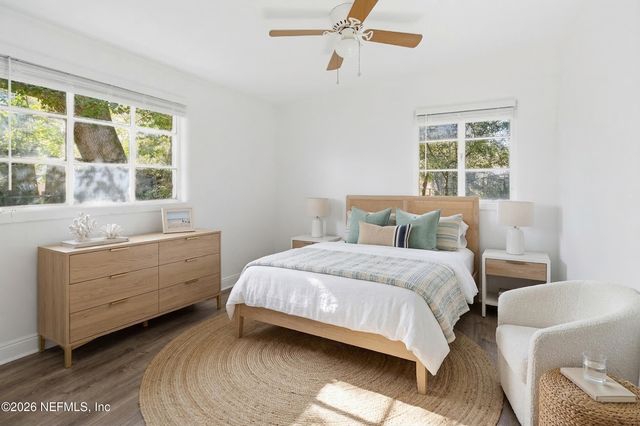 1942 BROOKVIEW Drive S, Jacksonville, FL 32246