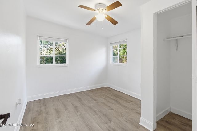 1942 BROOKVIEW Drive S, Jacksonville, FL 32246