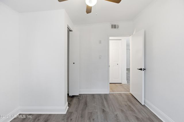 1942 BROOKVIEW Drive S, Jacksonville, FL 32246