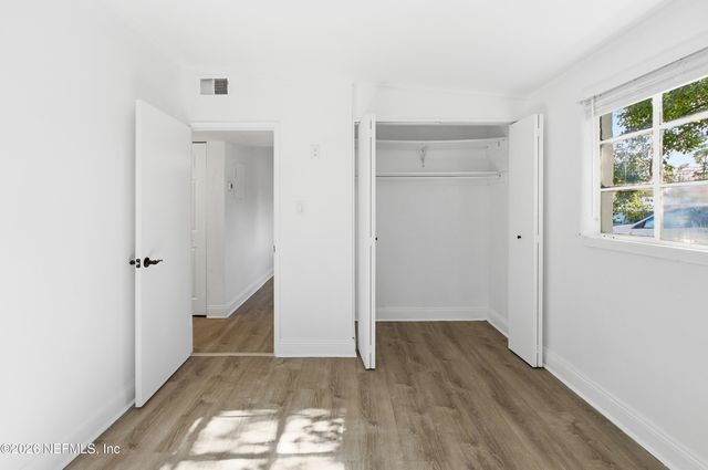 1942 BROOKVIEW Drive S, Jacksonville, FL 32246