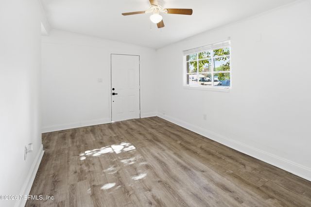 1942 BROOKVIEW Drive S, Jacksonville, FL 32246