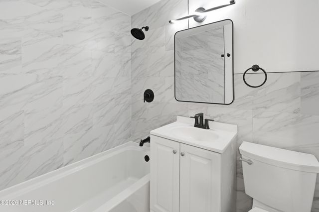 1942 BROOKVIEW Drive S, Jacksonville, FL 32246