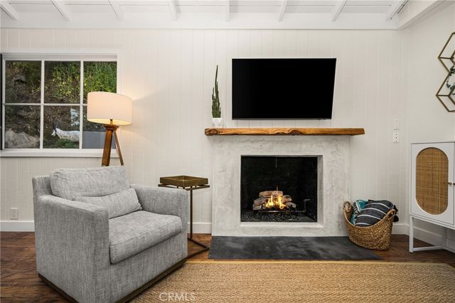 275 Woodland Drive, Laguna Beach, CA 92651