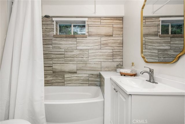 275 Woodland Drive, Laguna Beach, CA 92651