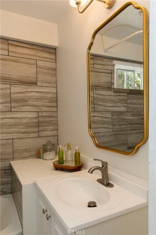 275 Woodland Drive, Laguna Beach, CA 92651