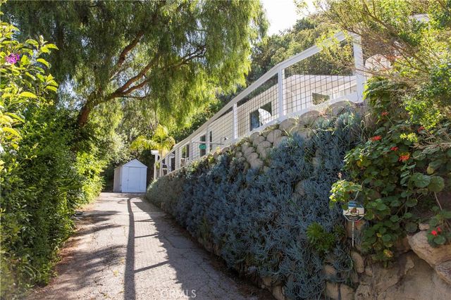 275 Woodland Drive, Laguna Beach, CA 92651